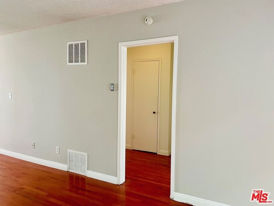 941 N San Vicente Boulevard - Photo 6
