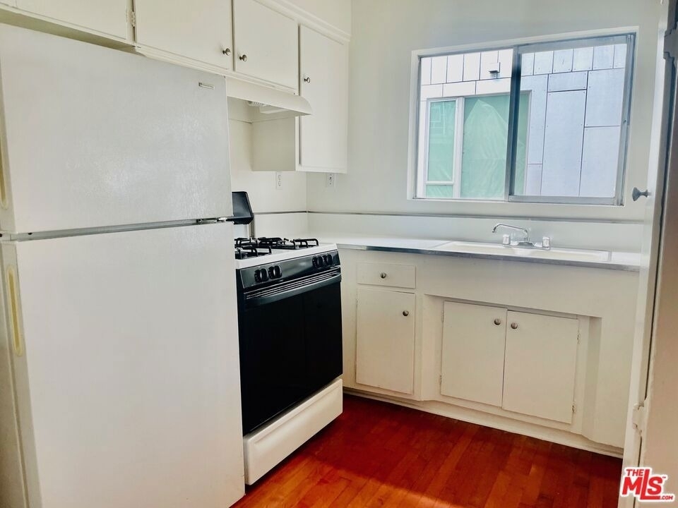 941 N San Vicente Boulevard - Photo 5