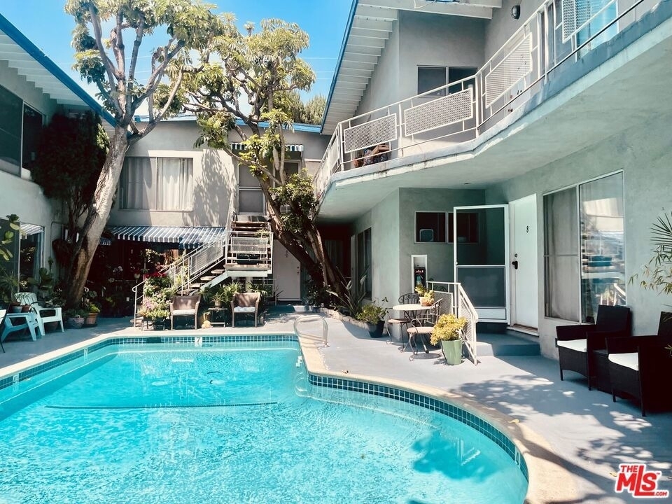 941 N San Vicente Boulevard - Photo 0