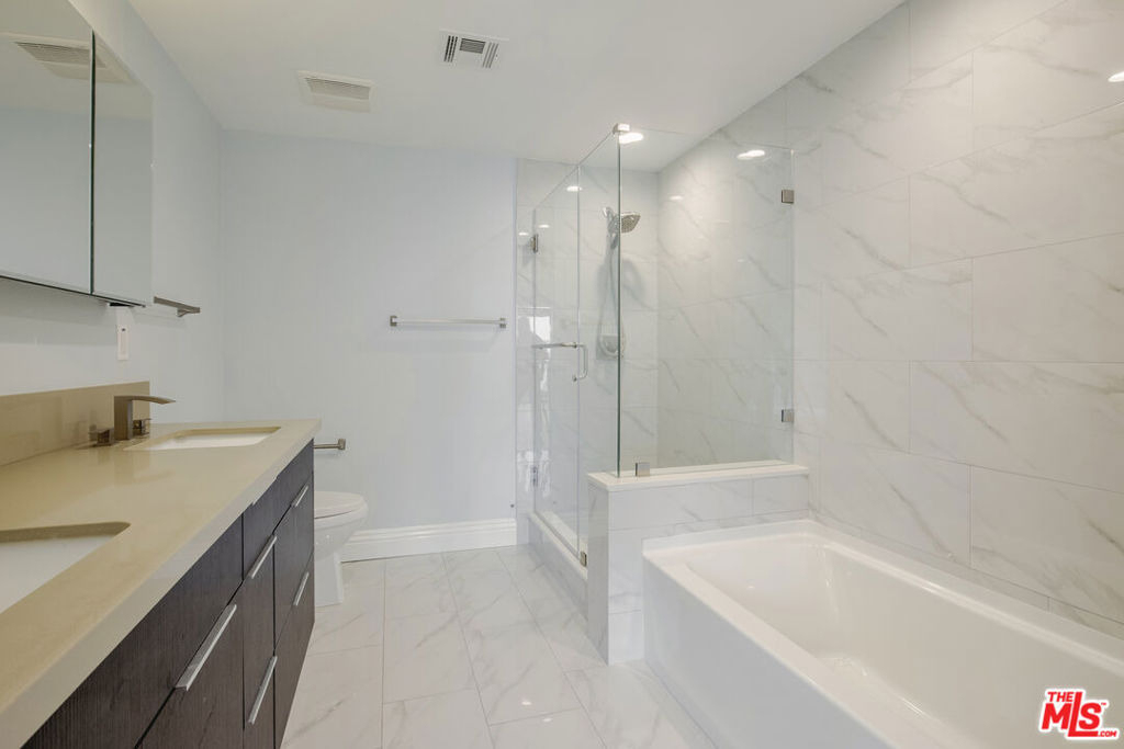 2939 Leeward Avenue - Photo 6