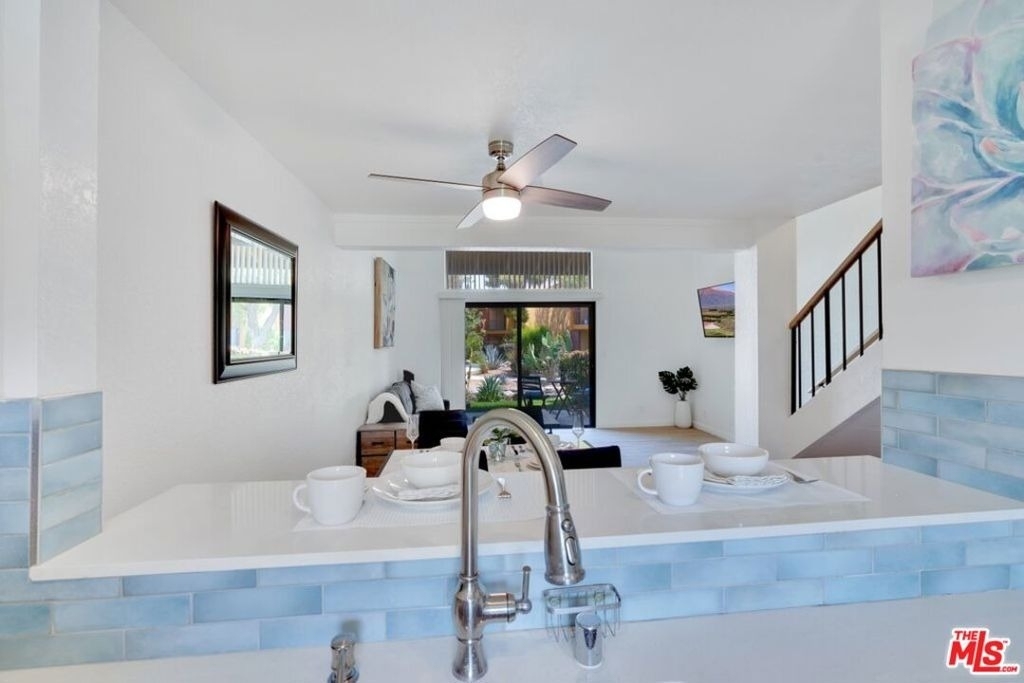 48255 Monroe Street - Photo 6