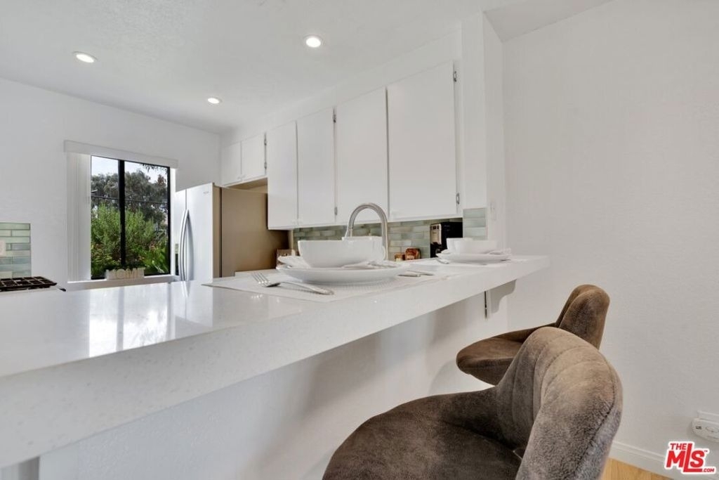 48255 Monroe Street - Photo 3