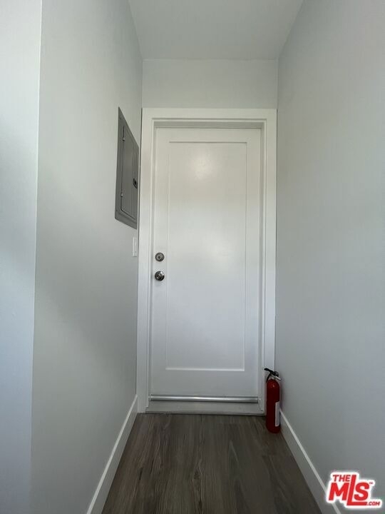 6204 Mayfield Avenue - Photo 3