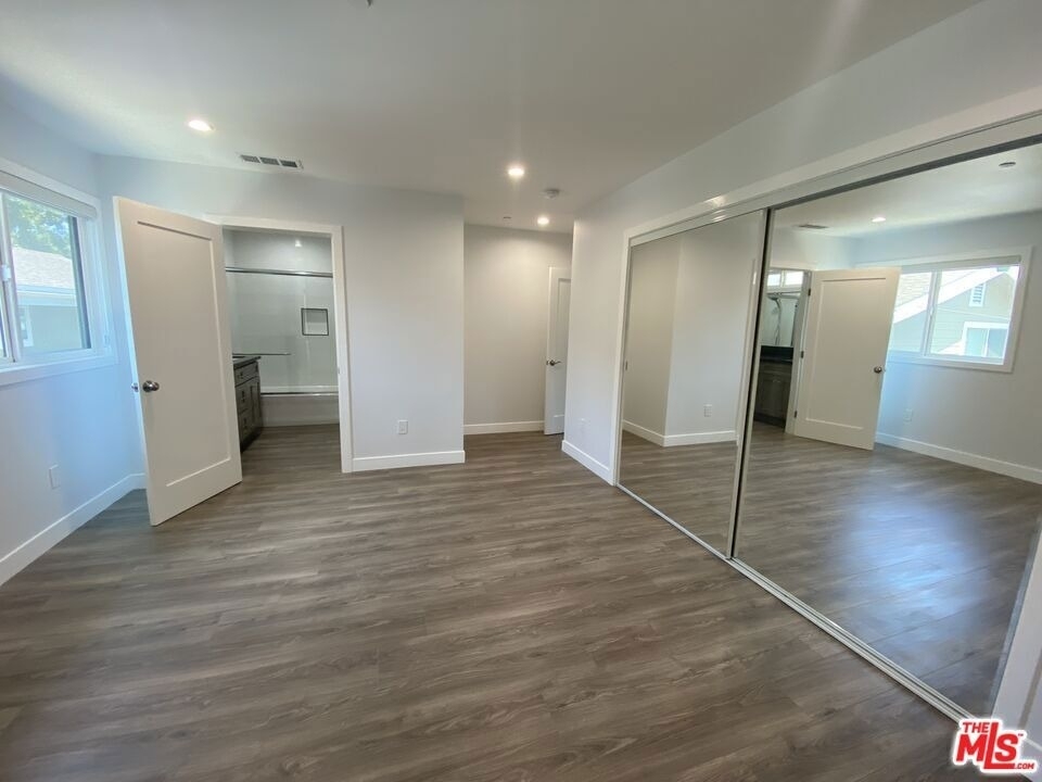 6204 Mayfield Avenue - Photo 11