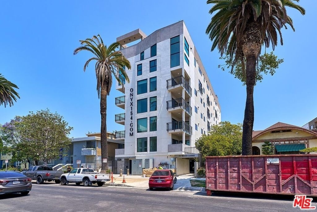 154 S Occidental Boulevard - Photo 14