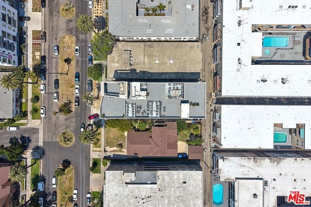 154 S Occidental Boulevard - Photo 13