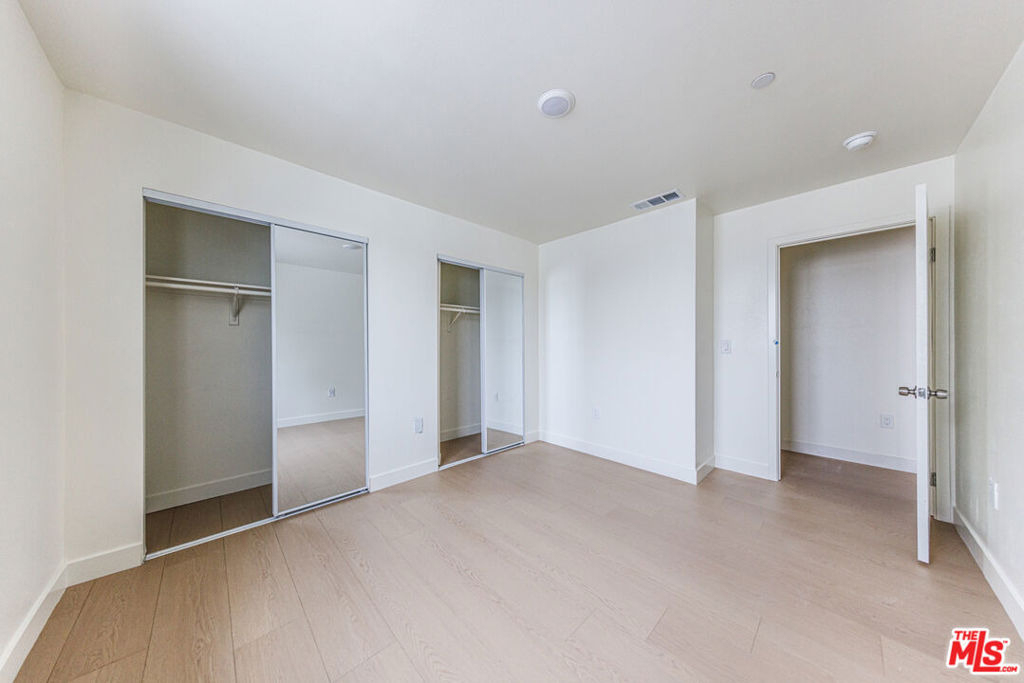 948 E 21st Street - Photo 14