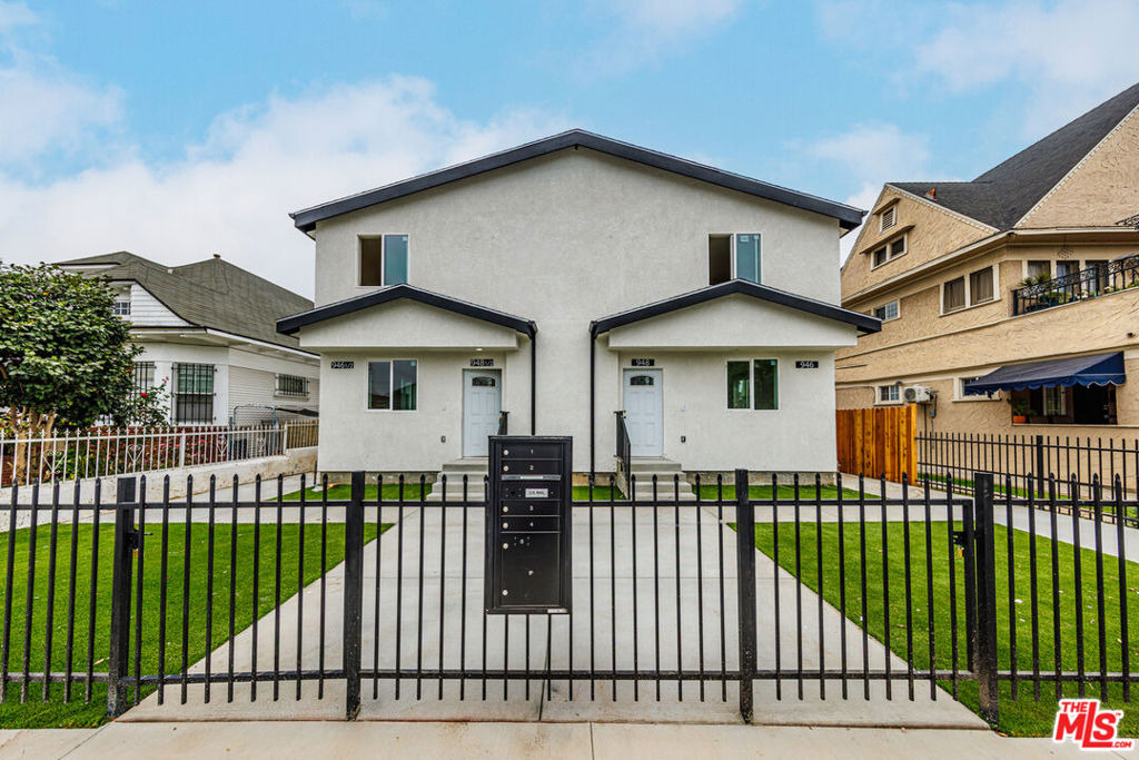 948 E 21st Street - Photo 1