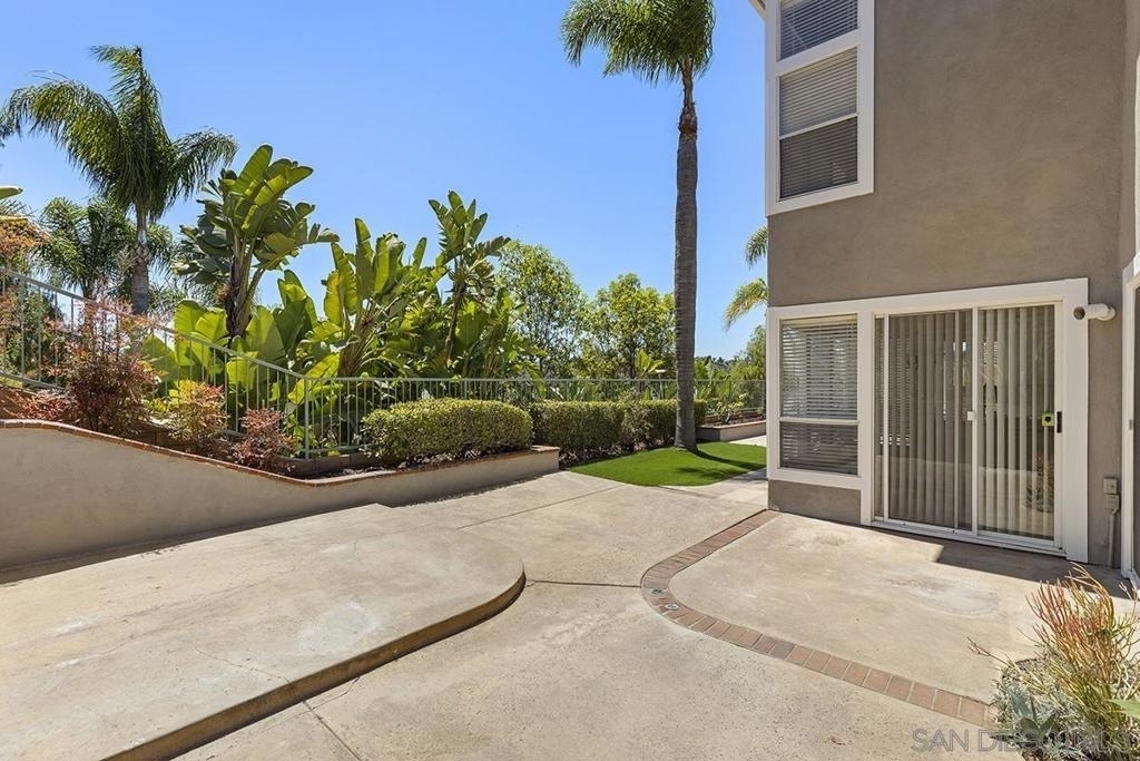 12295 Picrus St - Photo 37