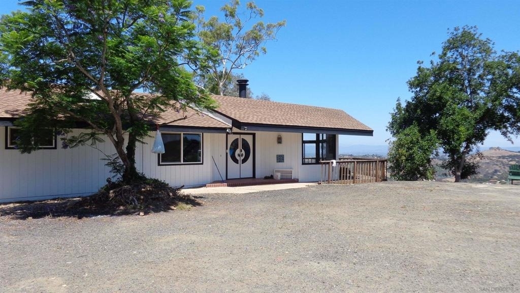 3730 Silverleaf Ln. - Photo 1