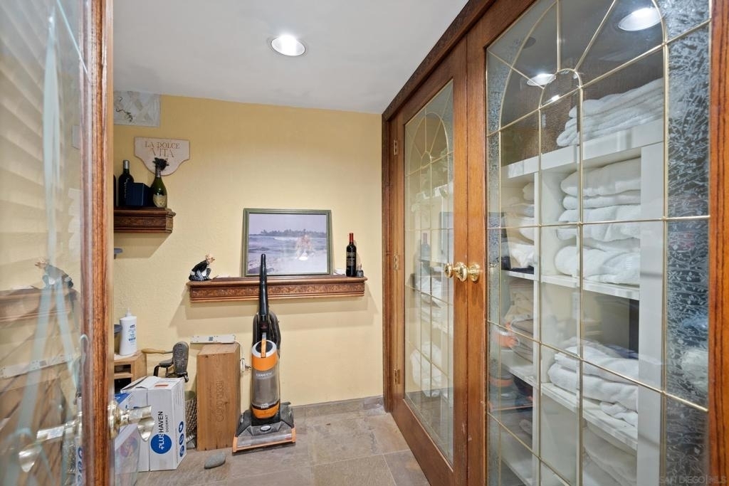 647 Loring St - Photo 31