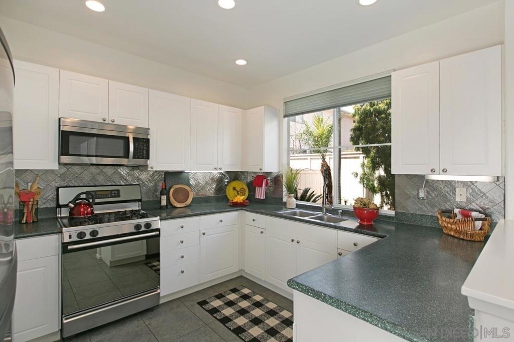 3081 W Canyon - Photo 4