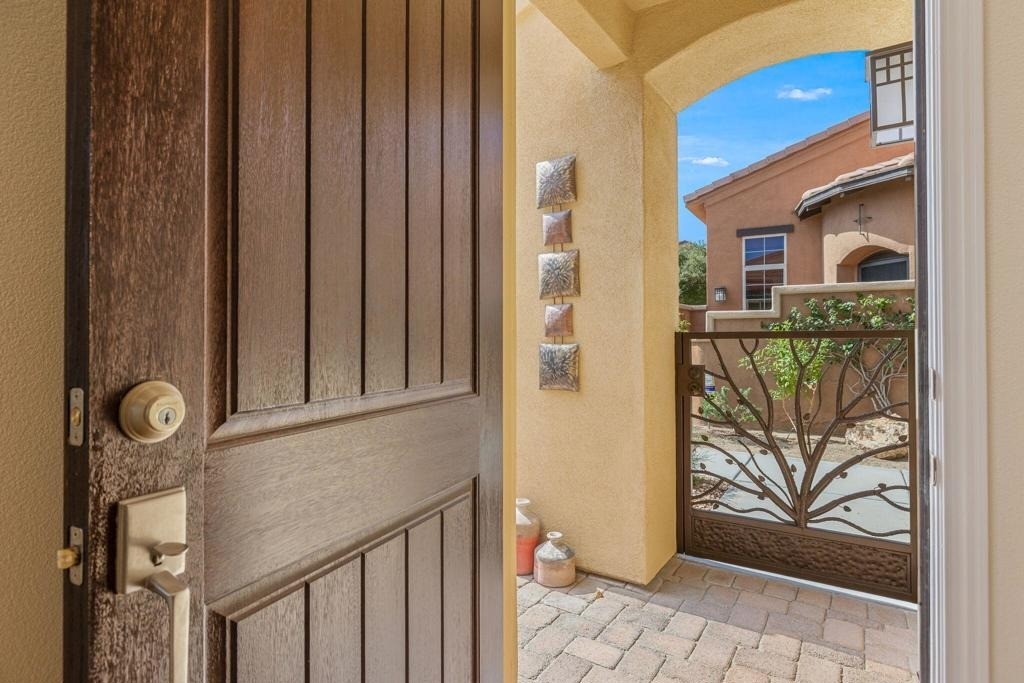 52230 Desert Spoon Court - Photo 5