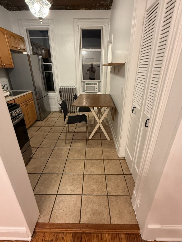 1736 Stanhope Street - Photo 3
