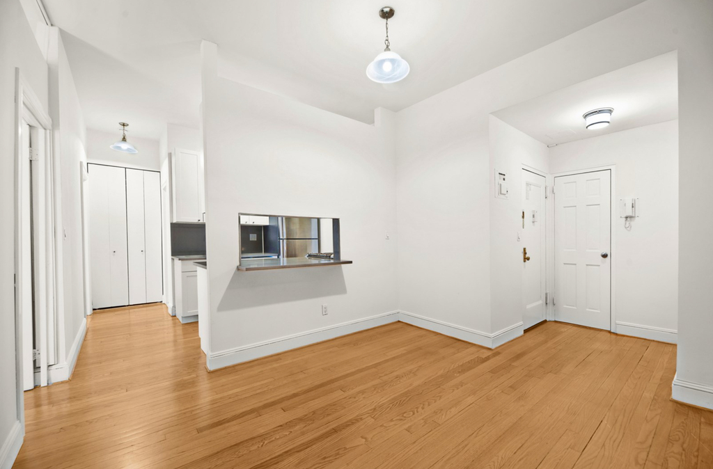 Madison Avenue & e 30th st - Photo 0