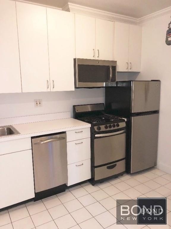 West 45th Street - Photo 3