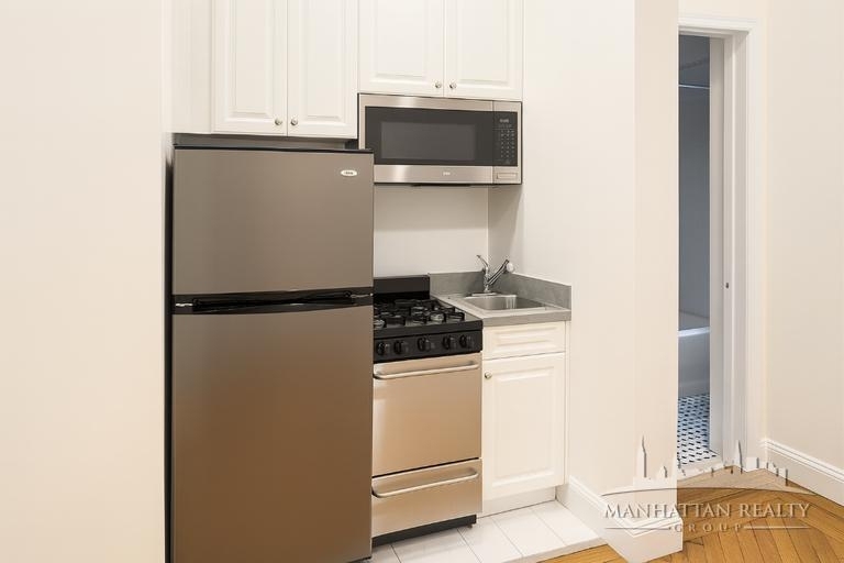 117 W 13th St - Photo 1