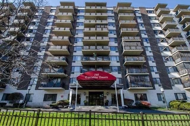 160 Academy Street - Photo 0