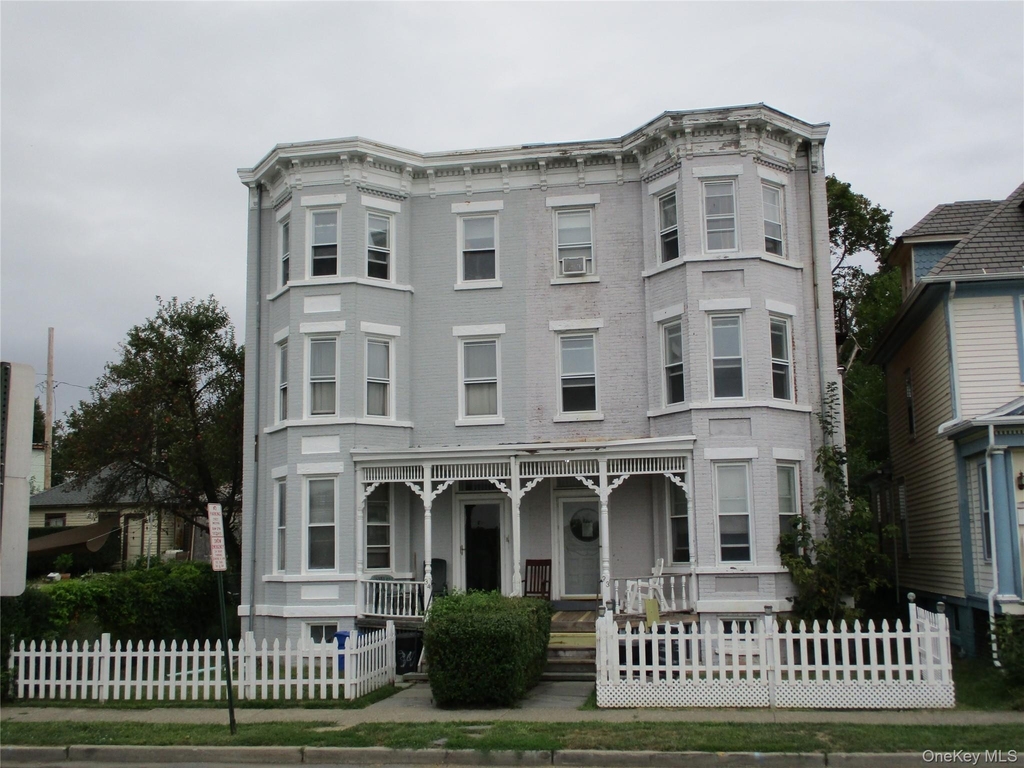 33 Bayview Terrace - Photo 0