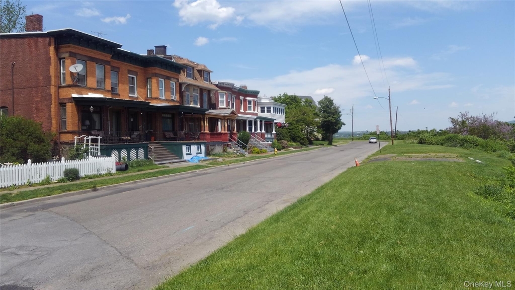 33 Bayview Terrace - Photo 1