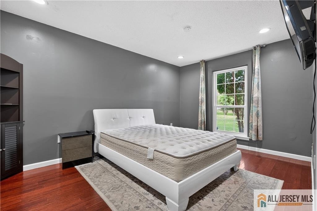 343 Lancaster Court - Photo 10