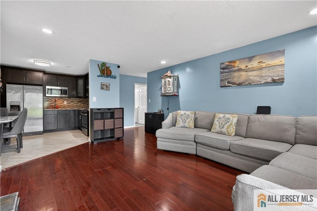 343 Lancaster Court - Photo 5