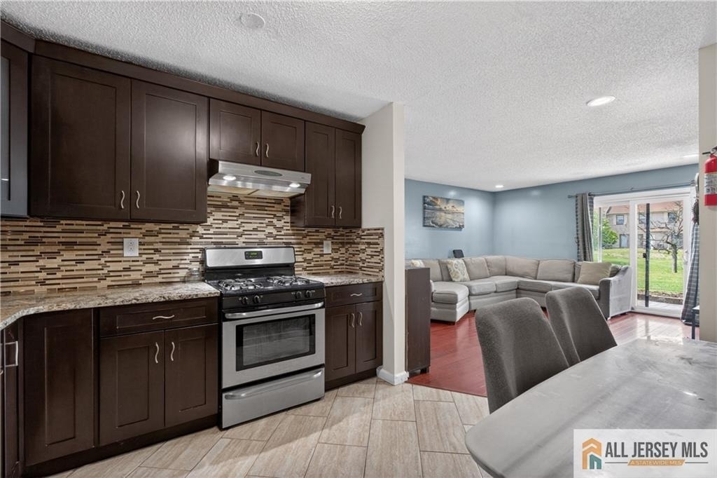 343 Lancaster Court - Photo 6