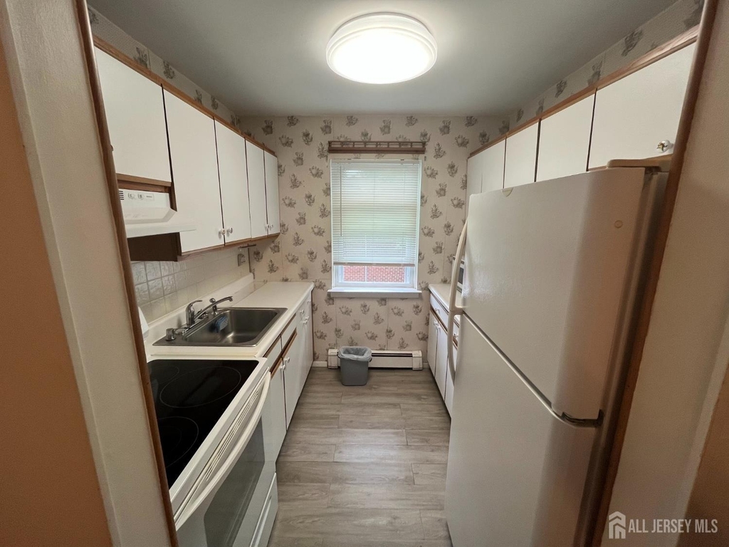 289 Main Street - Photo 2