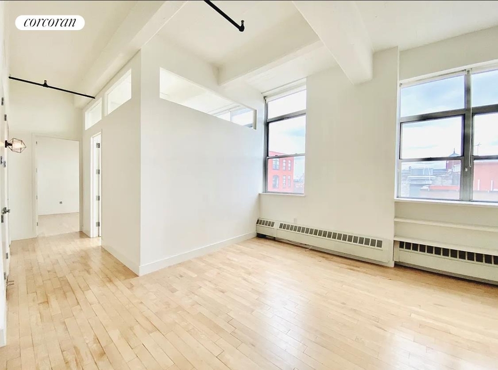 970 Kent Avenue - Photo 4
