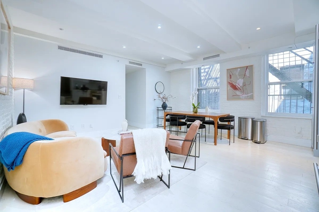 43 W 27th Street - Photo 0