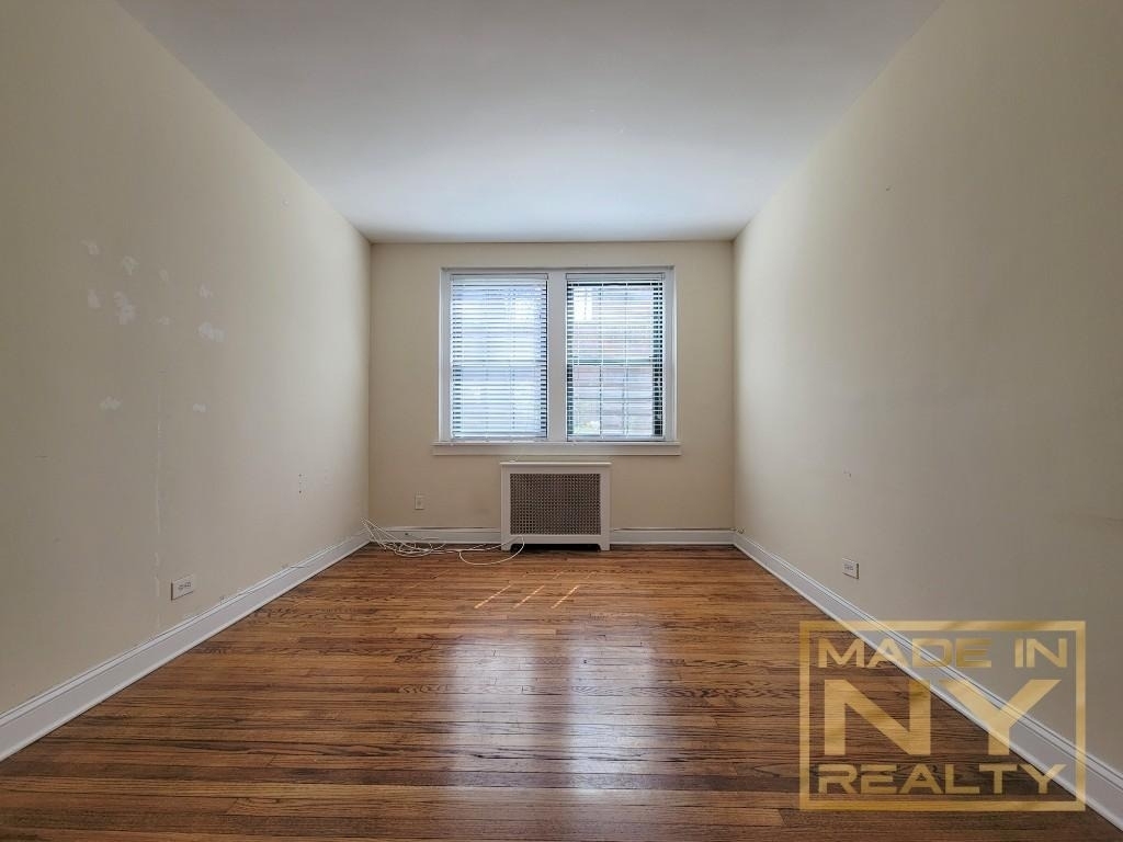 51-01 39th Avenue - Photo 2
