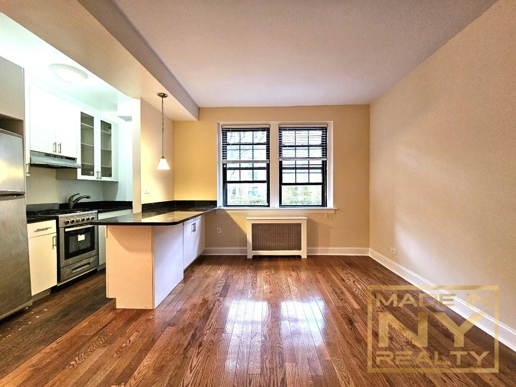 51-01 39th Avenue - Photo 0