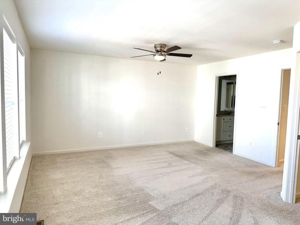 227 Charterhouse Street - Photo 7