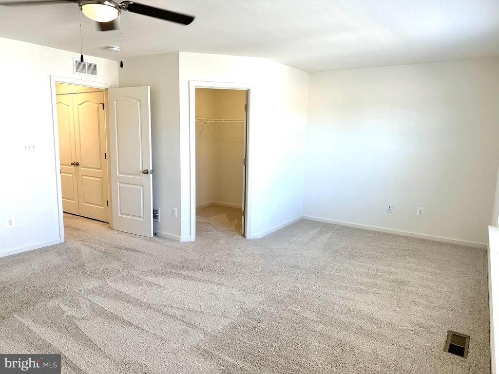 227 Charterhouse Street - Photo 8
