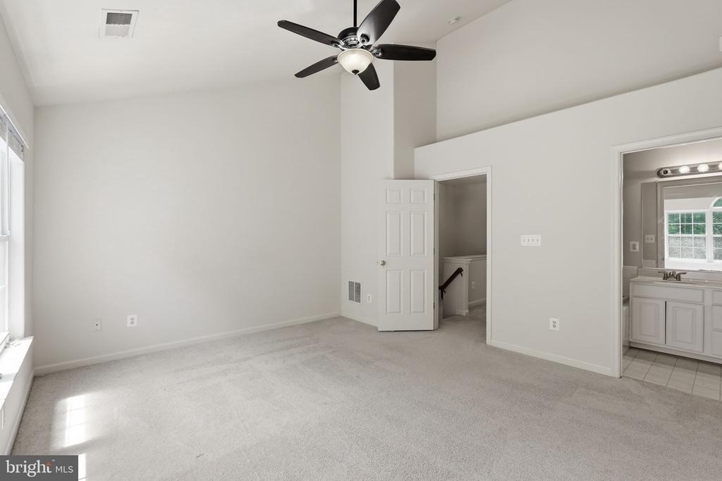 8727 Chorley Way - Photo 9