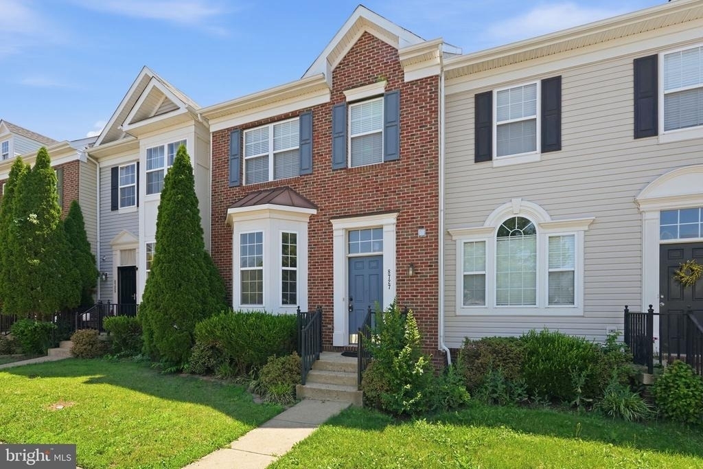 8727 Chorley Way - Photo 0