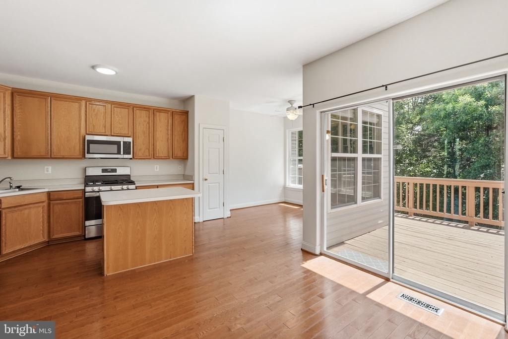 8727 Chorley Way - Photo 3