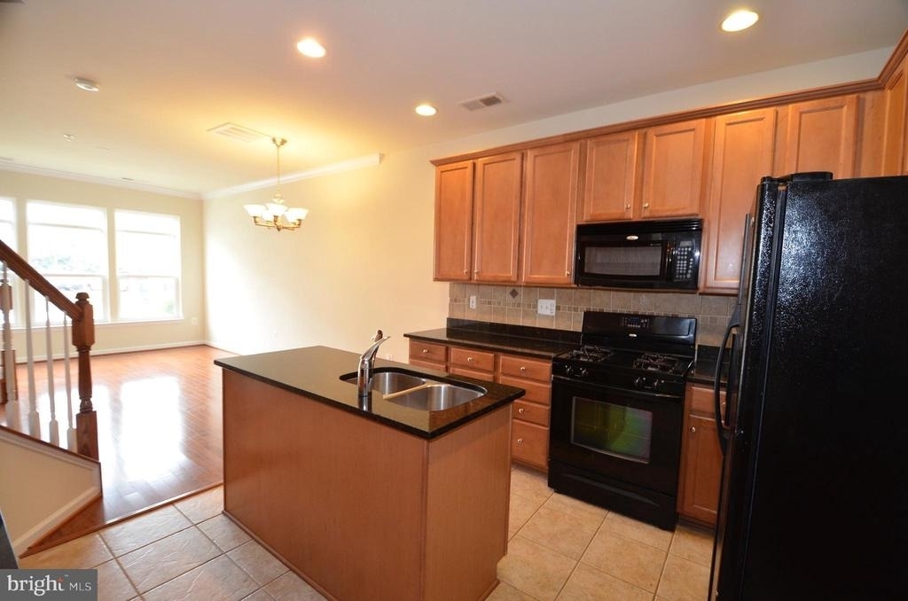9612 Wigfall Way - Photo 9