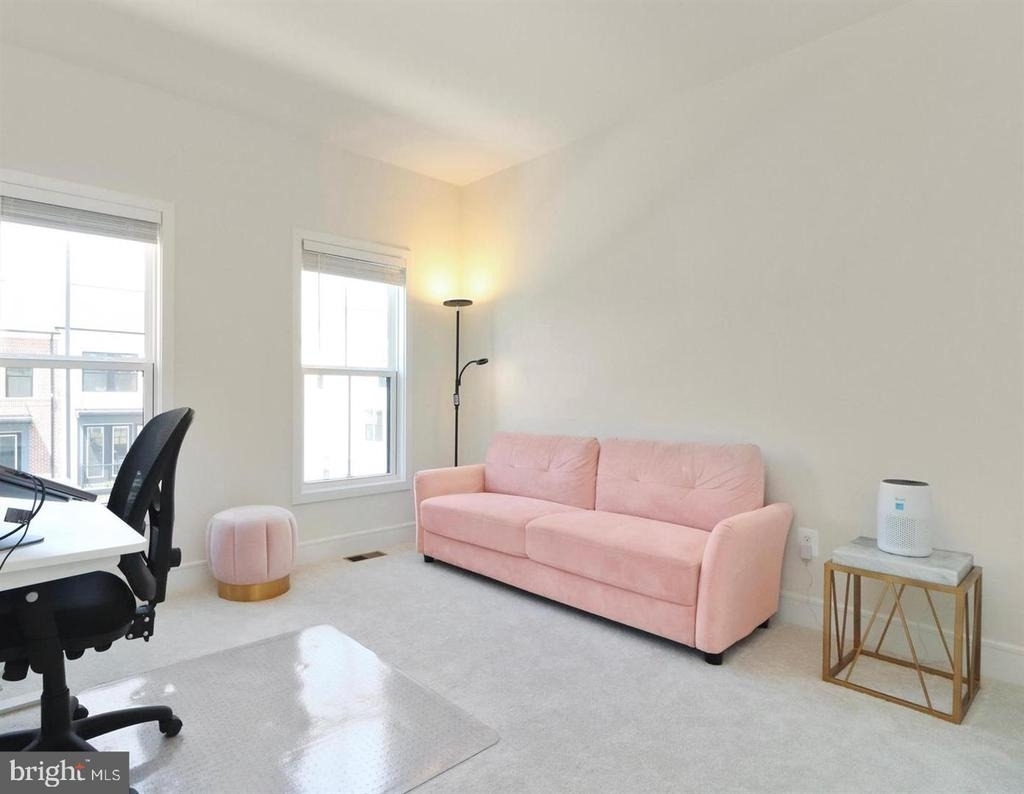 21740 Charing Cross Terrace - Photo 23