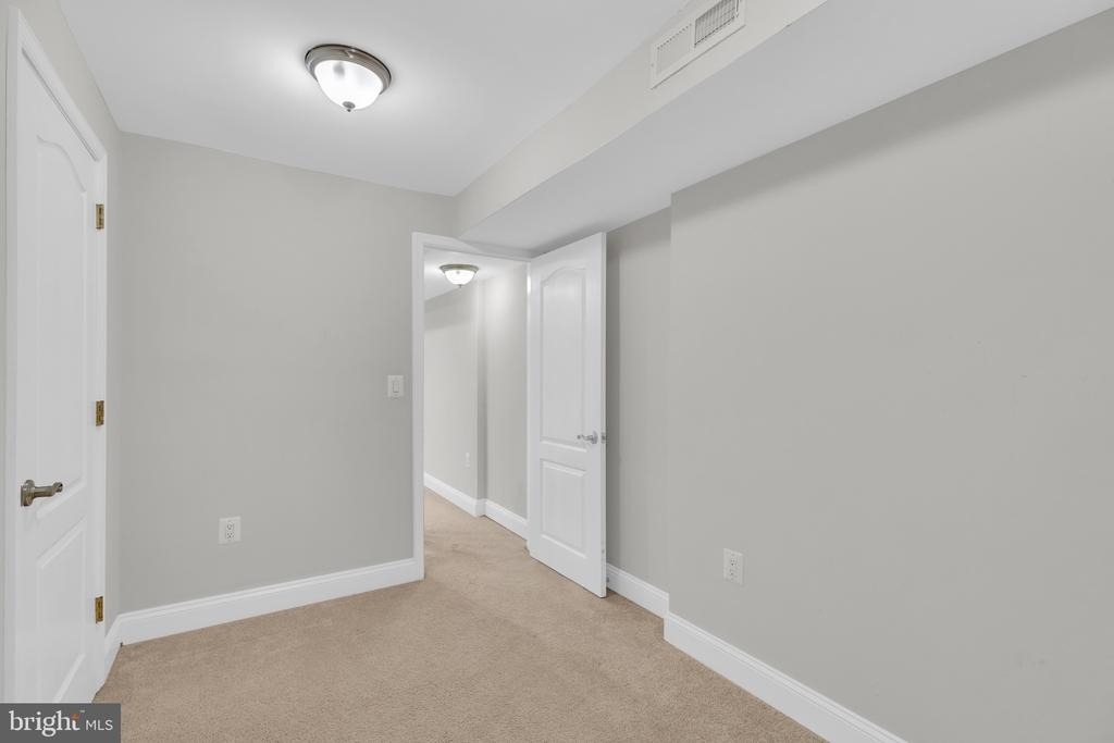 7205 Van Ness Court - Photo 38
