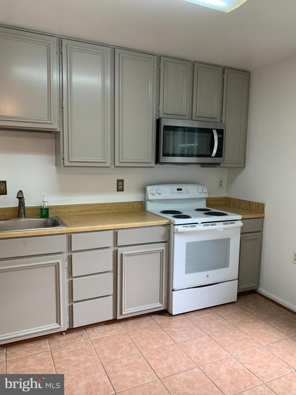 10226 Quiet Pond Terrace - Photo 3