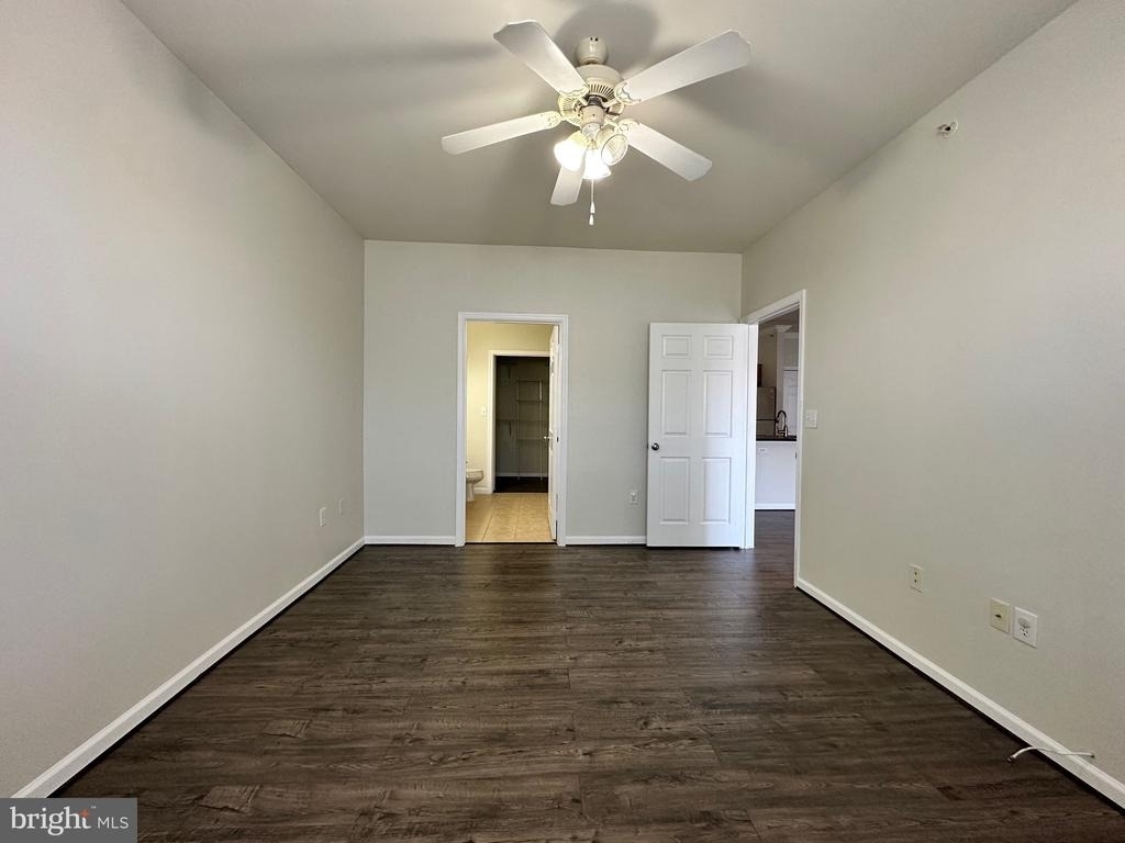12925 Centre Park Circle - Photo 9