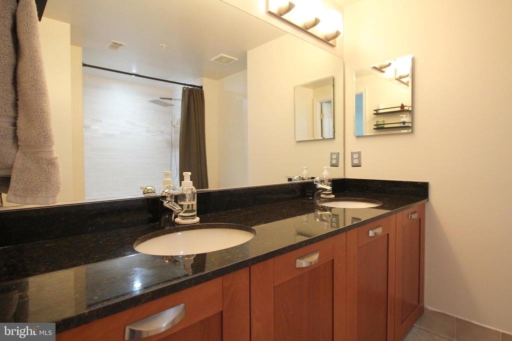 2451 Midtown Avenue - Photo 11