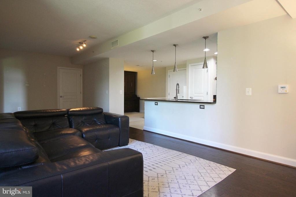2451 Midtown Avenue - Photo 14