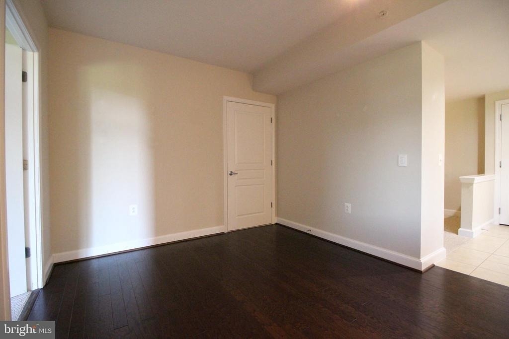 2451 Midtown Avenue - Photo 8