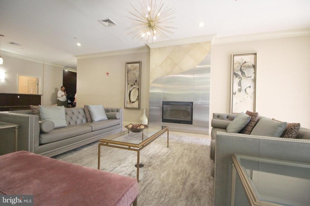 2451 Midtown Avenue - Photo 18
