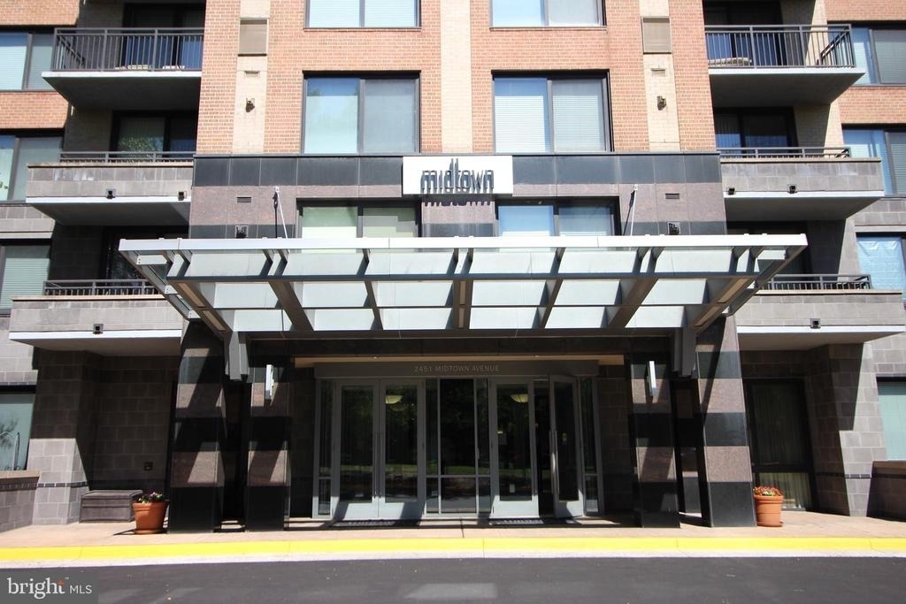 2451 Midtown Avenue - Photo 0
