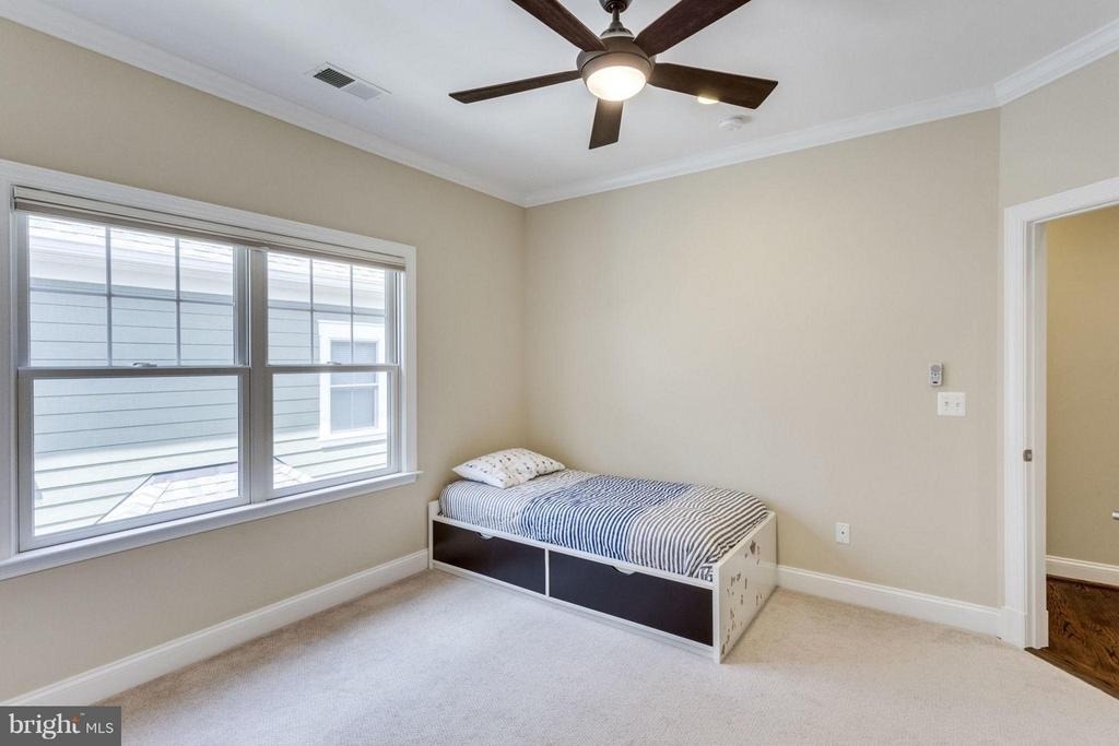 312 Pine Street - Photo 18