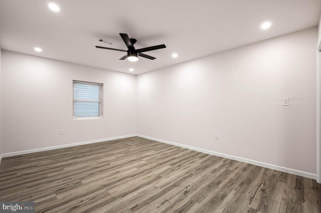 437 W Girard Avenue - Photo 6