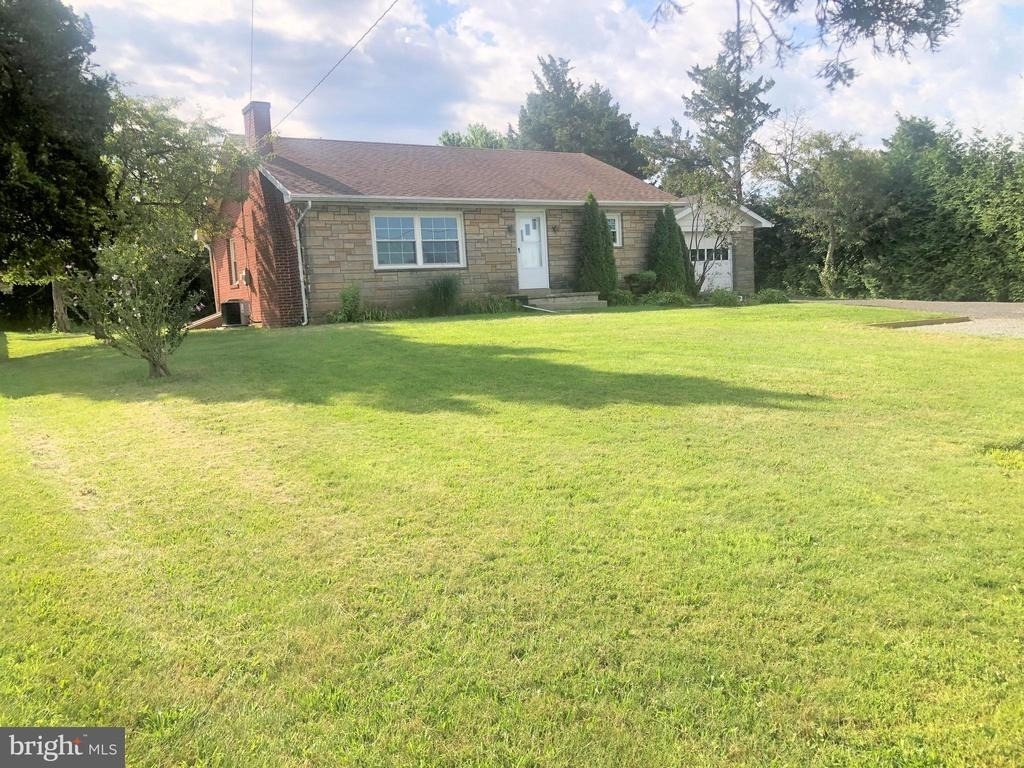 2060 Bridge Road - Photo 0